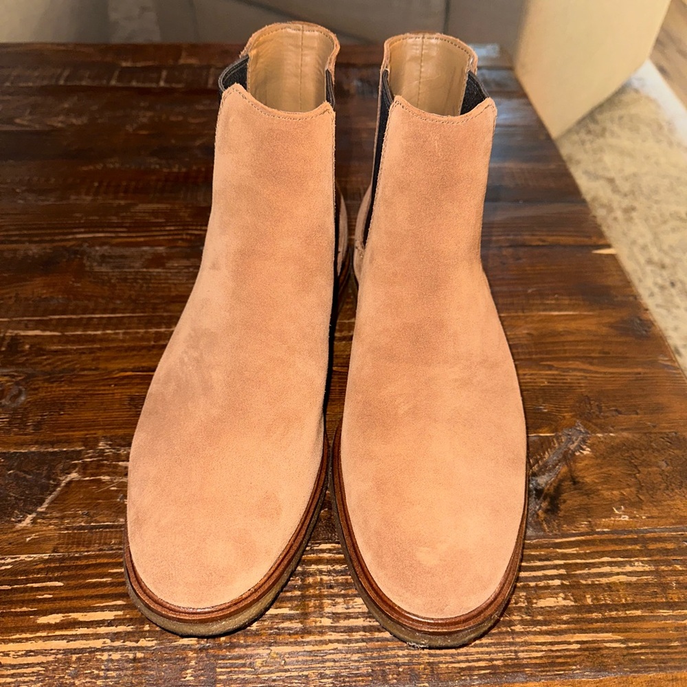 Clark Chelsea boots